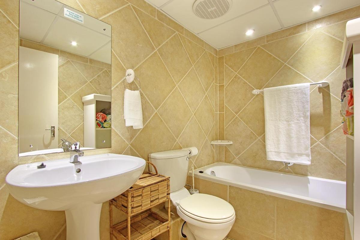 Apartamento Ocean View C602 By Hostagents Bloubergstrand Exterior foto